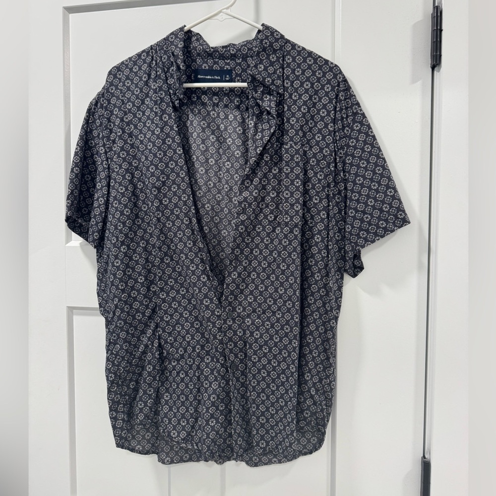 Abercrombie and Fitch Blue Paisley Navy Button Down
